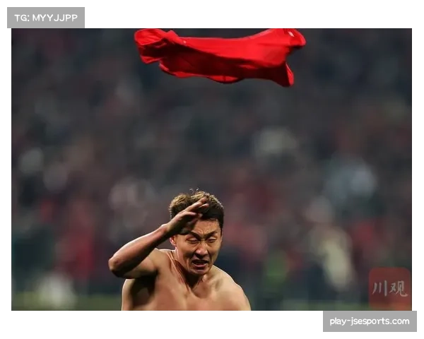 成都蓉城韦林顿头球破门完成双响,进攻手段多样化威胁对手 成都蓉城韦林顿头球破门完成双响,进攻手段多样化威胁对手